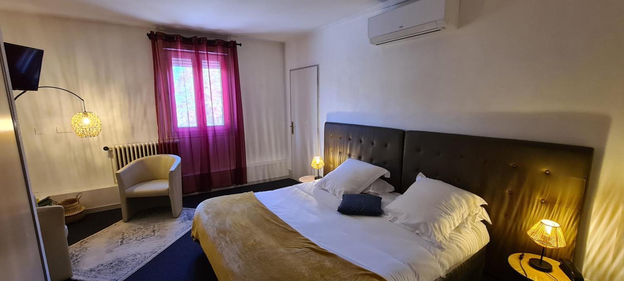 La Truite De La Loue Hotel Quingey ภายนอก รูปภาพ