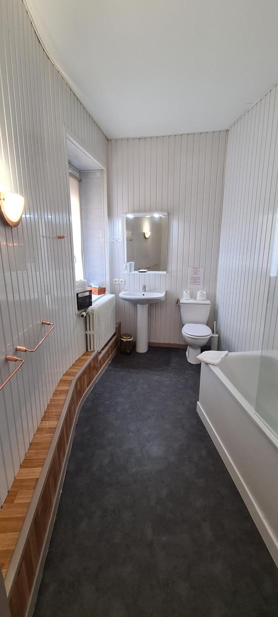 La Truite De La Loue Hotel Quingey ภายนอก รูปภาพ
